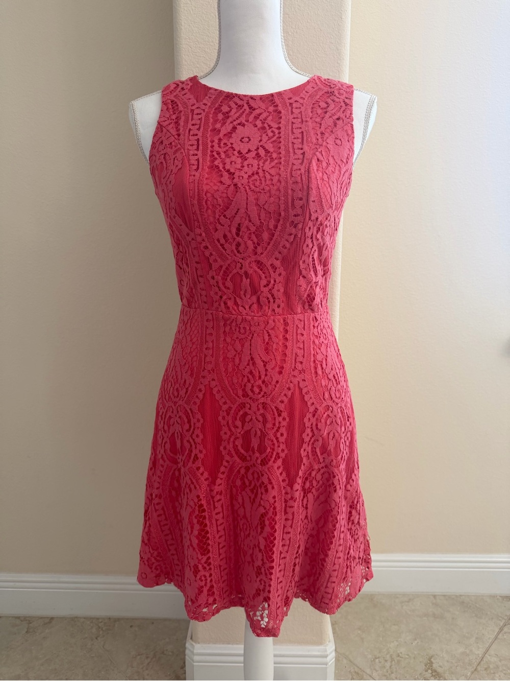 Sleeveless Coral Lace Fit & Flare Mini Dress Small Coral